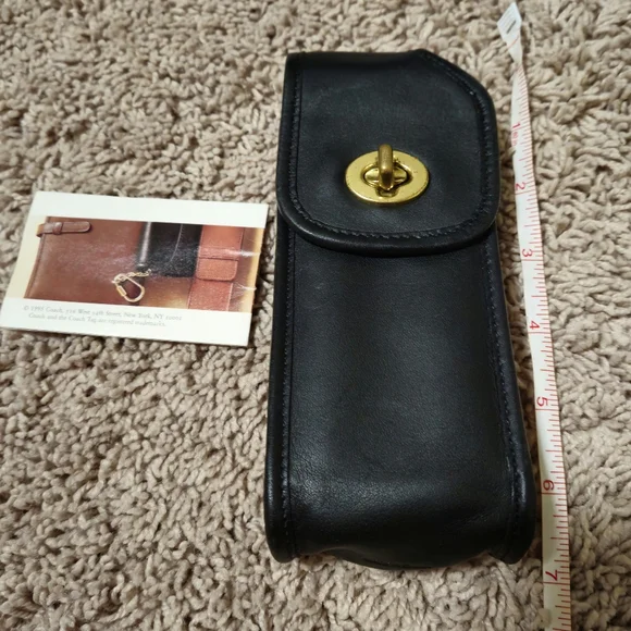 Coach Vintage 1995 Black Leather Cell Phone Case - Picture 8 of 9